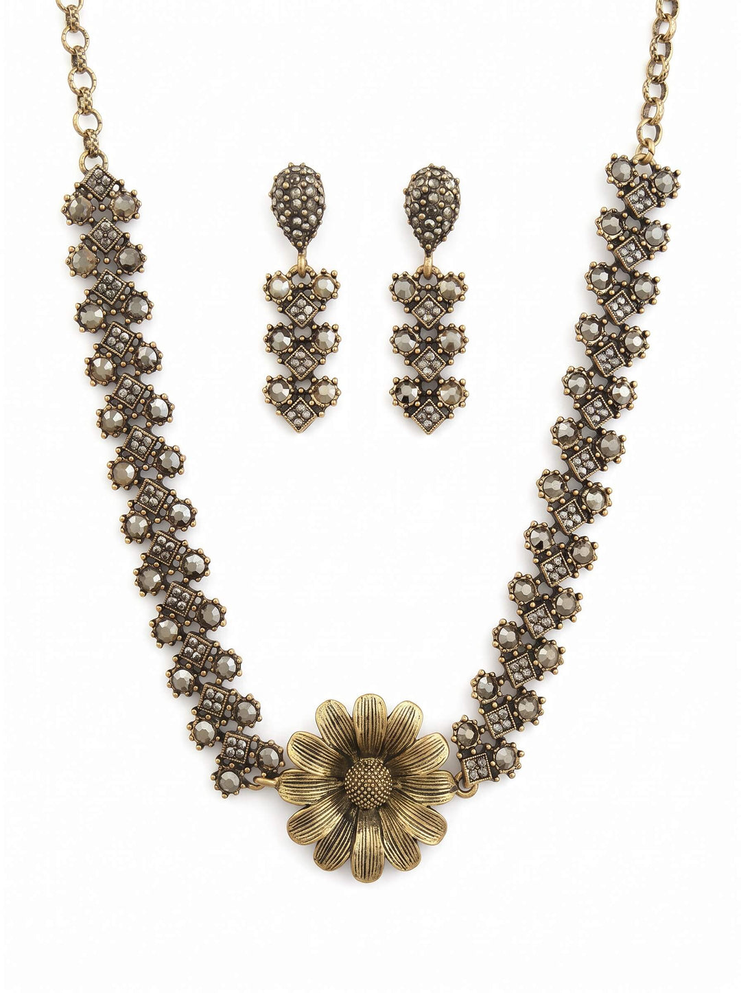 Daisy Reverie Necklace and Earring Set
