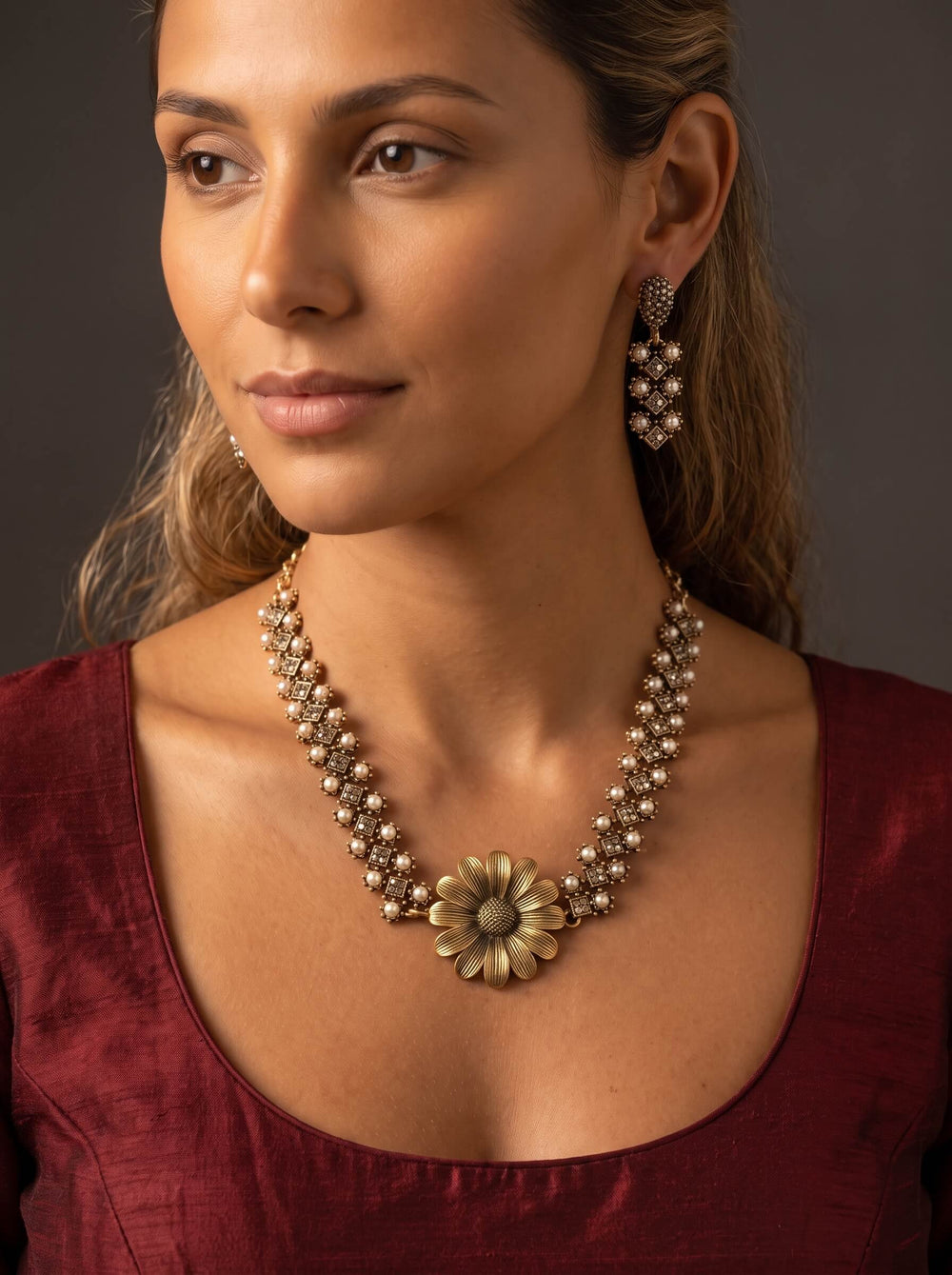 Daisy Reverie Necklace and Earring Set